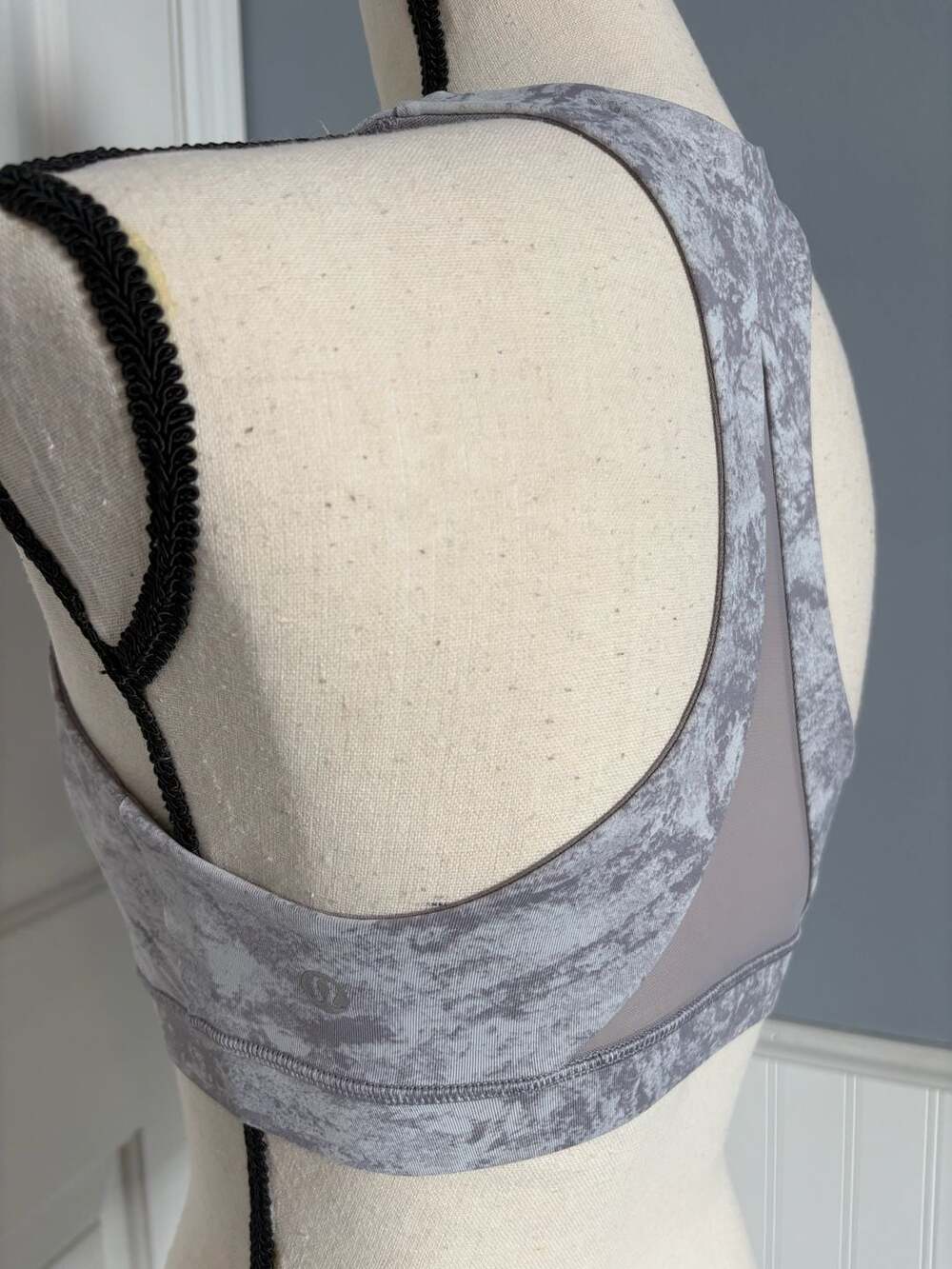 Lululemon Invigorate Bra - Washed Marble Alpine White Silverscreen